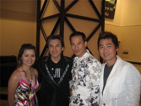 Lo anh tinh cam cua Dan Truong va ban gai