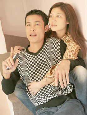 Những nghệ sĩ chỉ nổi vì... yêu - 3