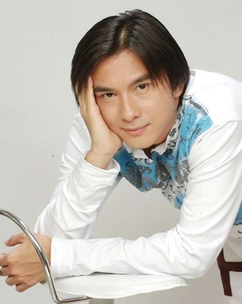 Sao nam Việt siêu ngố với đầu bổ luống