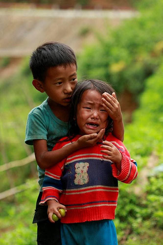 kid crying Đừng khóc nữa em Ảnh Hà Sa Pa.