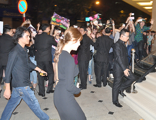 Thai tu phi Yoon Eun Hye kem sac du tiec cung Tang Thanh Ha