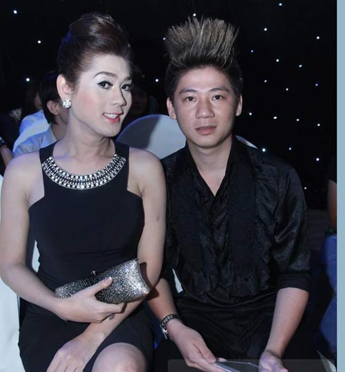 Lam Chi Khanh deo nhan 7 ty cung ban trai di xem Buoc nhay hoan vu 2013