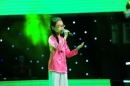 Giọng hát việt nhí 2013: Cô bé 10 tuổi hát dân ca khiến cả khán phòng xúc động