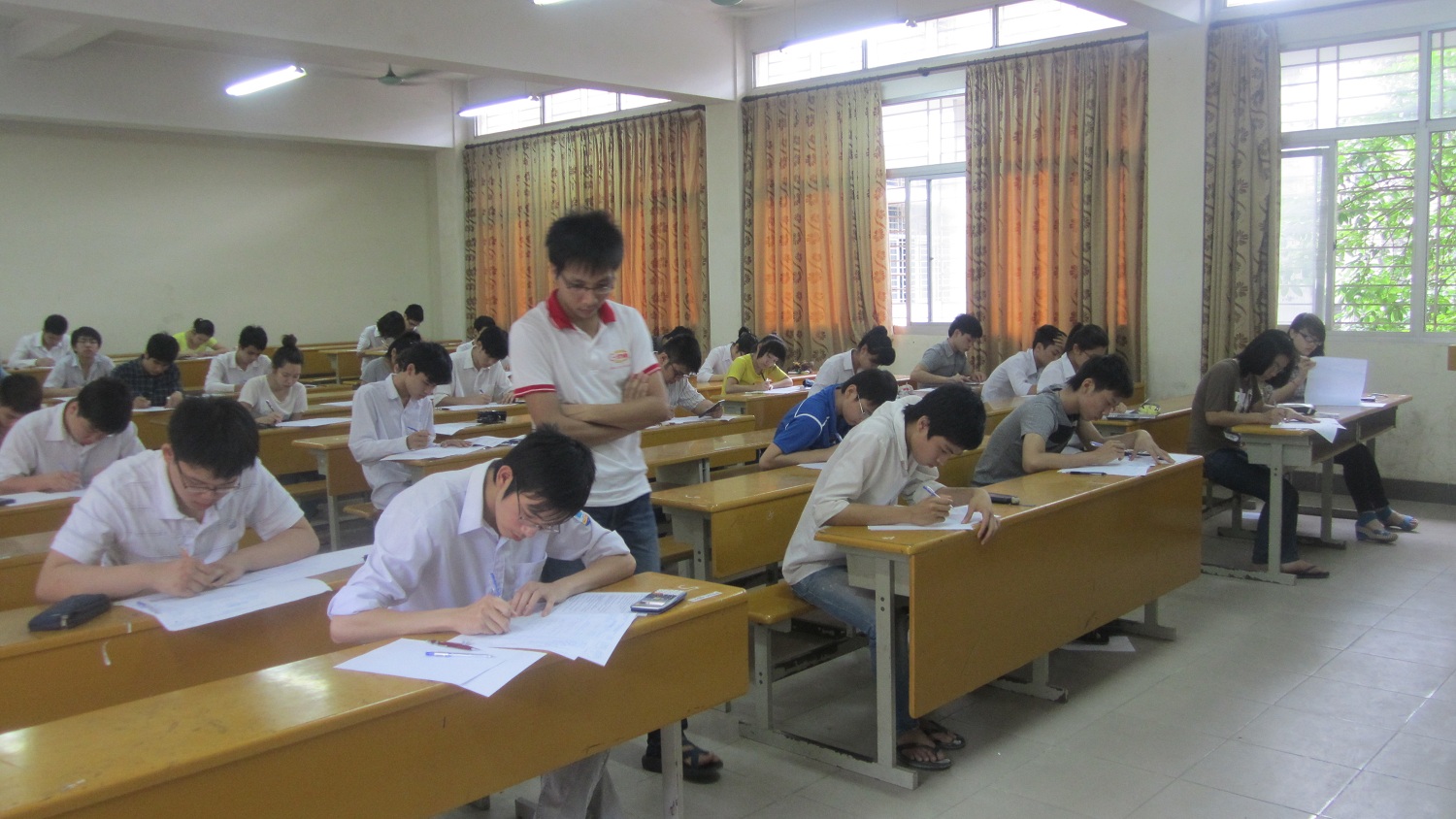On thi dai hoc cao dang: Si tu \