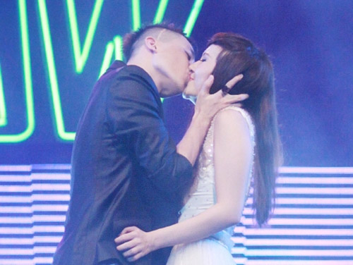 Sau những cuộc chia tay bất ngờ trong showbiz