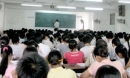 Lò luyện thi đại học trước giờ G: Ồn ào và bát nháo