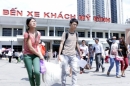 Thí sinh tấp nập đổ về Hà Nội dự thi