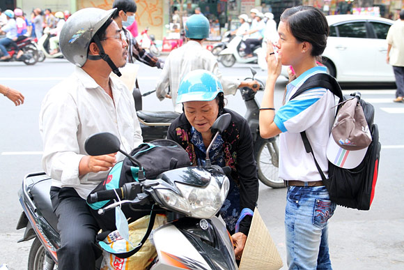 Sáng nay thí sinh làm thủ tục thi ĐH đợt 1