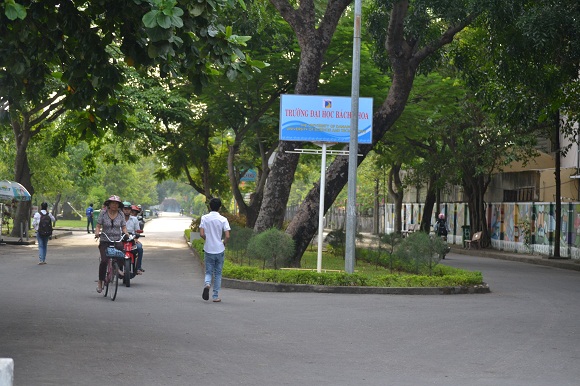 Sáng nay thí sinh làm thủ tục thi ĐH