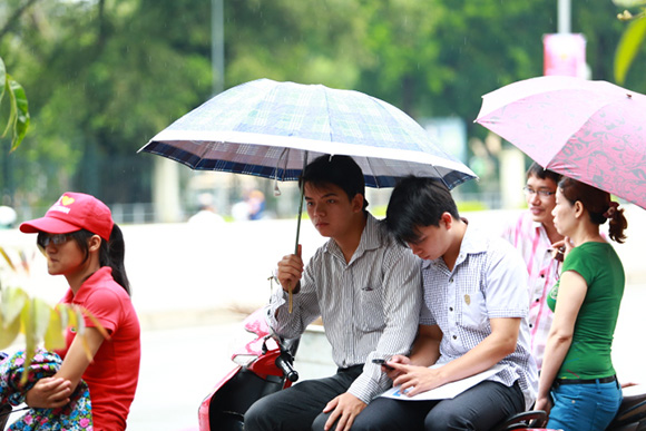 Sáng nay thí sinh làm thủ tục thi ĐH đợt 1