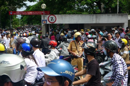 32 thí sinh bị đình chỉ buổi thi Toán do vi phạm quy chế