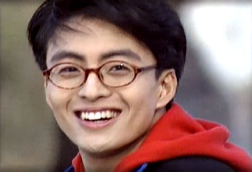 Ngam loat anh hoi nho cuc dang yeu cua Bae Yong Joon