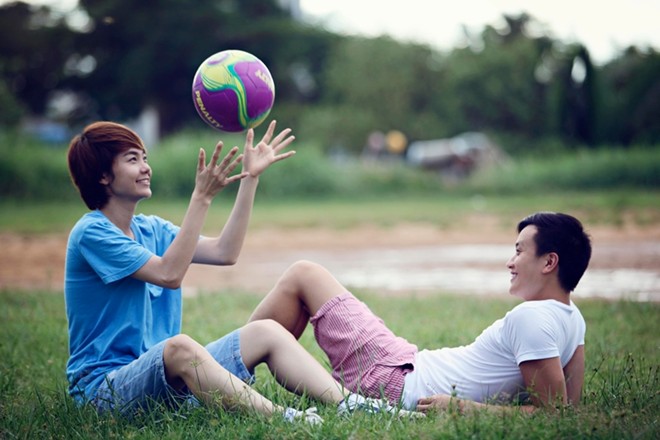 Lo anh hau truong nhang nhit cua cap doi \