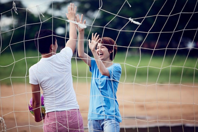 Lo anh hau truong nhang nhit cua cap doi \