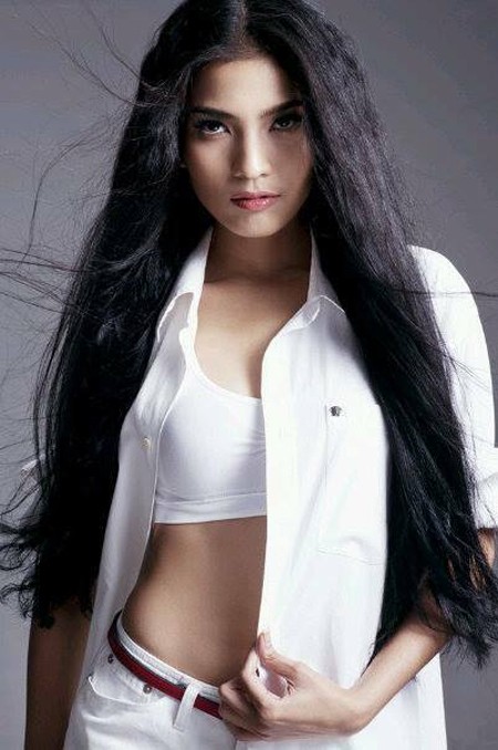 Tham du Miss Universe, Truong Thi May nhan duoc rat nhieu loi khen