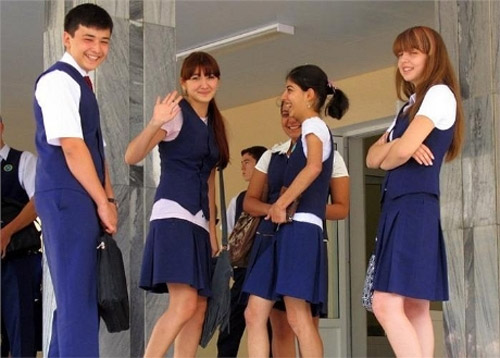 20 bộ đồng phục học sinh phong cách nhất thế giới
