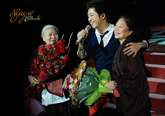 Tuan Hung khoe anh \