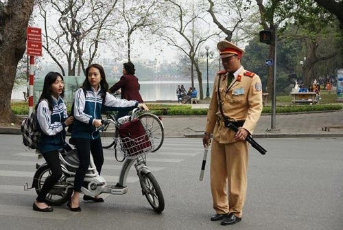 So GD Ha Noi ra van ban chan chinh van nan xe dap dien