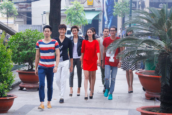 Nguyễn Thanh ra đi top 7 lên đường tham dự Singapore Fashion Week