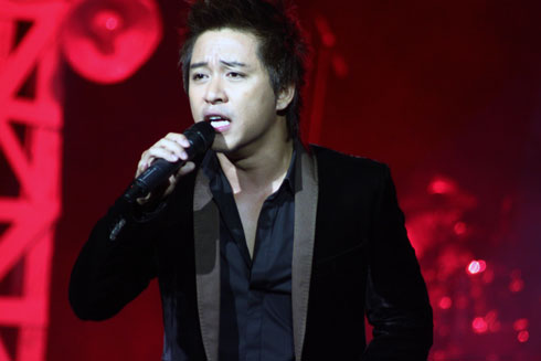 He lo gia cat-se khung cua ca si Viet