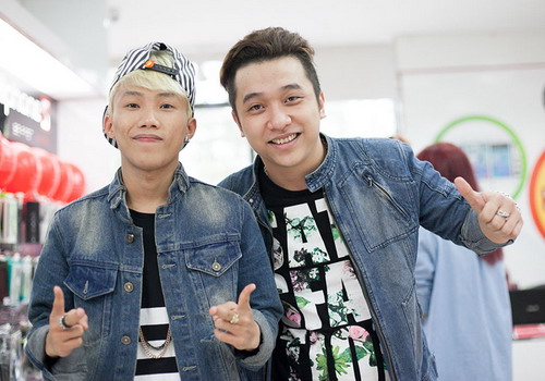 Mr.T (trái) và Yanbi nổi tiếng với ca khúc 