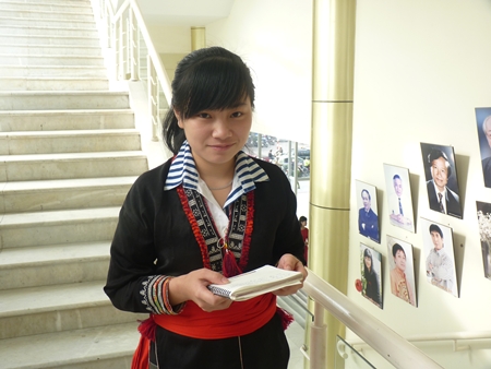 Le Bieu duong cac hoc sinh, sinh vien nguoi dan toc thieu so