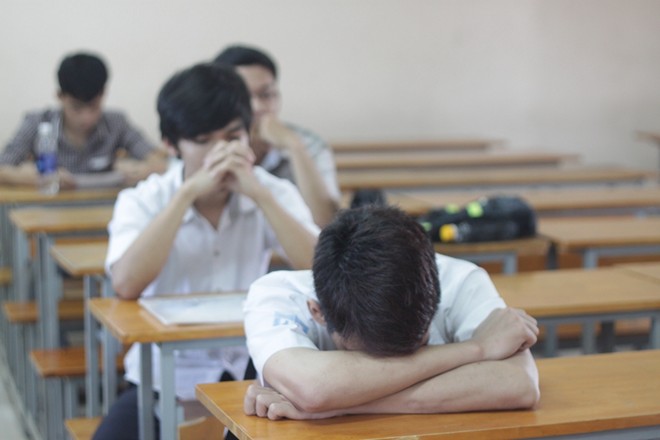 Ngay thi DH dau tien, nhieu thi sinh van di muon