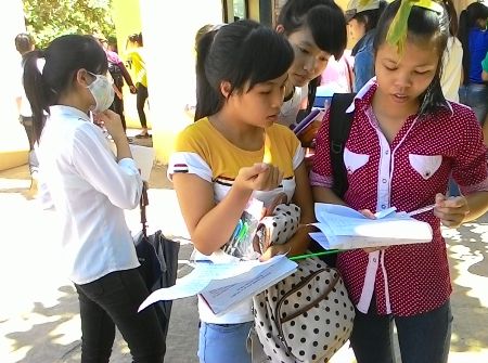 Mon Toan khoi B,D: thi sinh phan khoi ra ve som