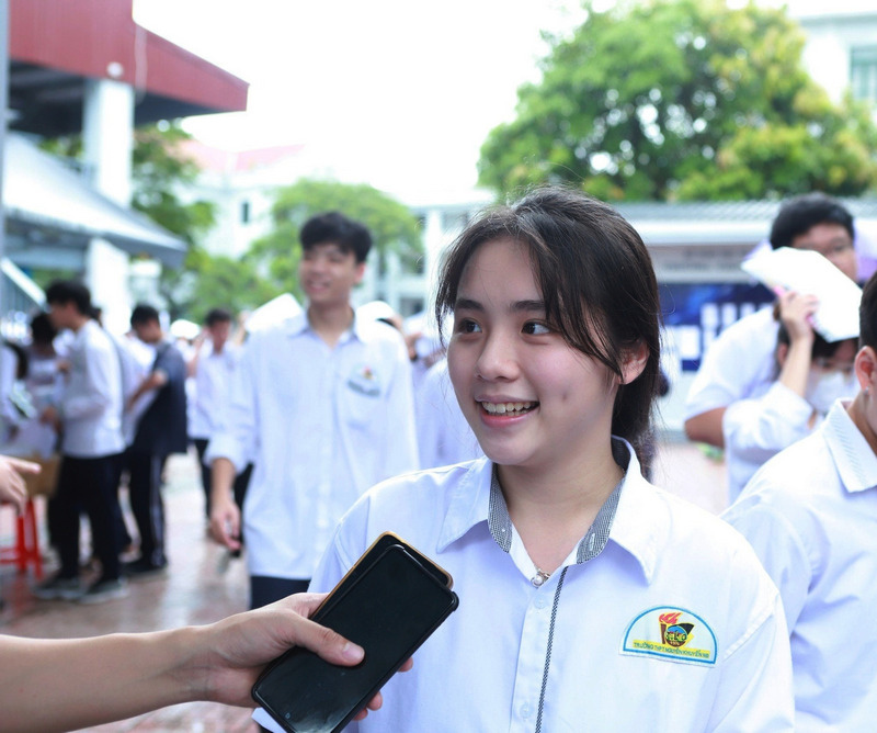 thi.tuyensinh247.com