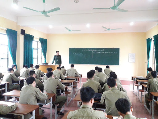 Trường Cao Đẳng Công Nghệ Và Kỹ Thuật Ô Tô