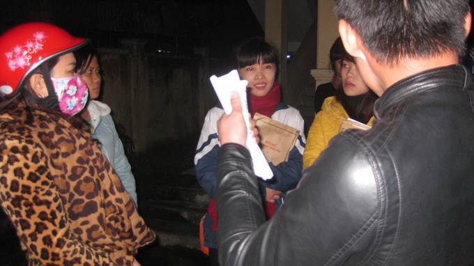 Sinh vien buc xuc hoc Cao dang nhan bang trung cap